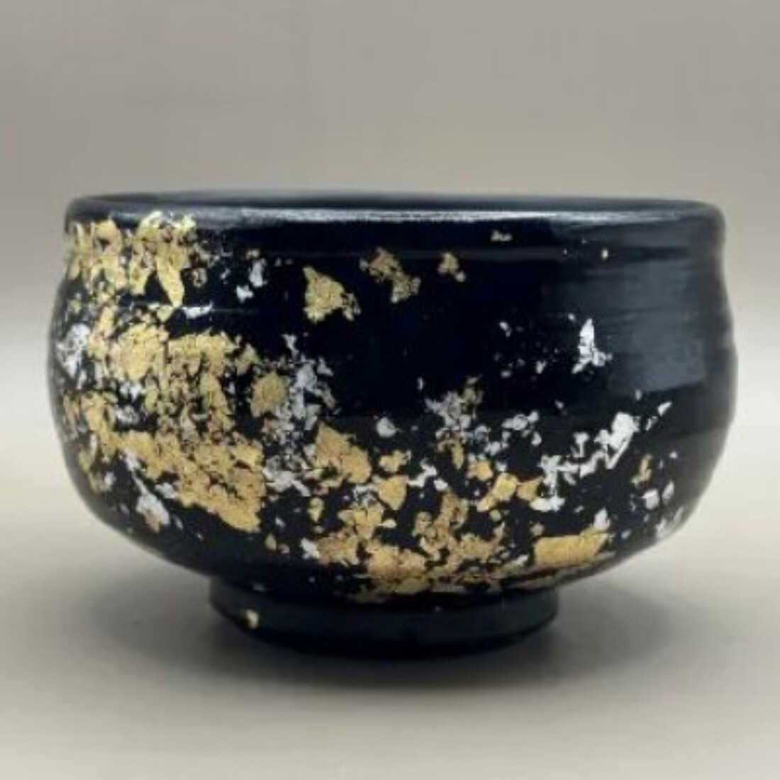 抹茶碗 漆黒（金箔）［NF124］