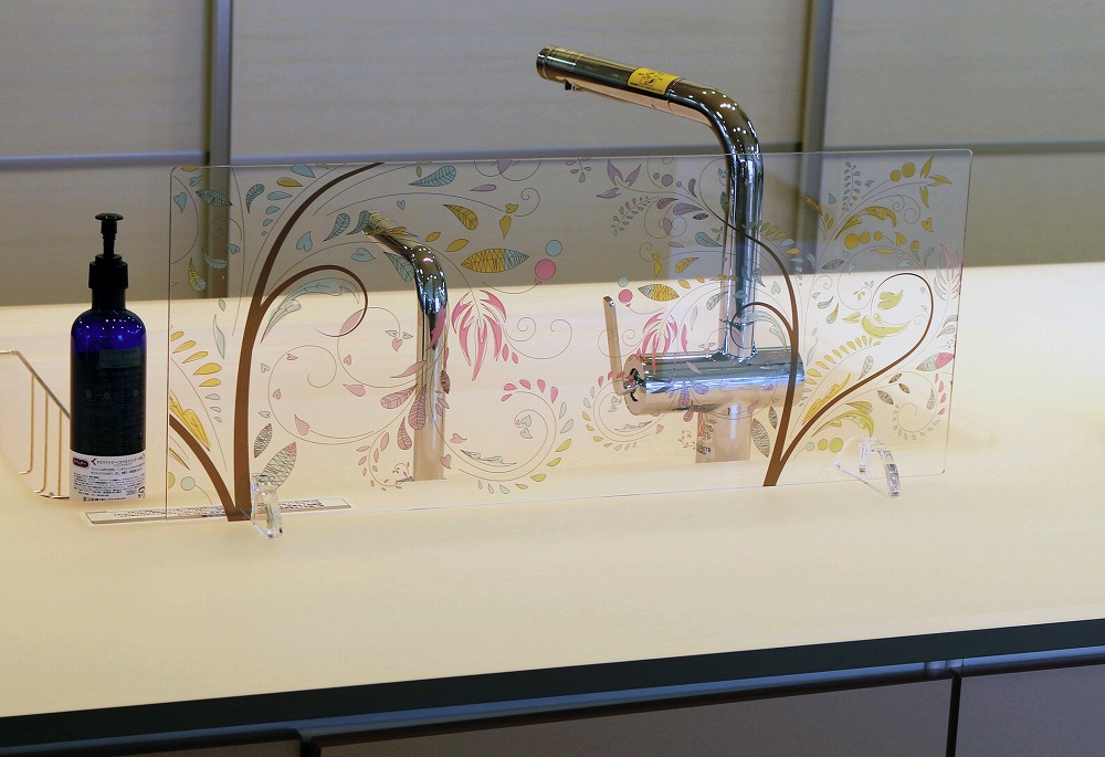 キッチン水はねガードアクリルボード　イマジネーションウッド60cm