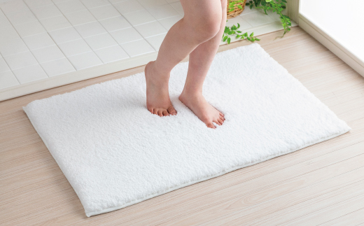 思わず頬ずりしたくなるバスマット プレミアム60x90ｃｍ　ホワイト