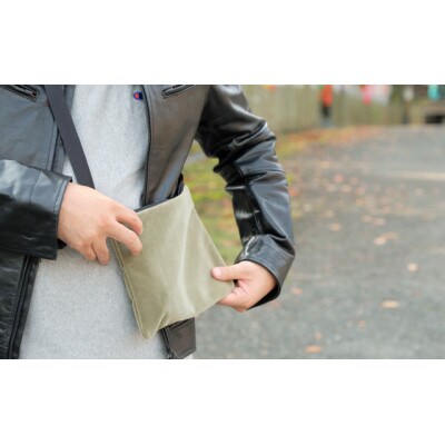 「モケッシュ」サコッシュバッグ(カーキ)【1103757】