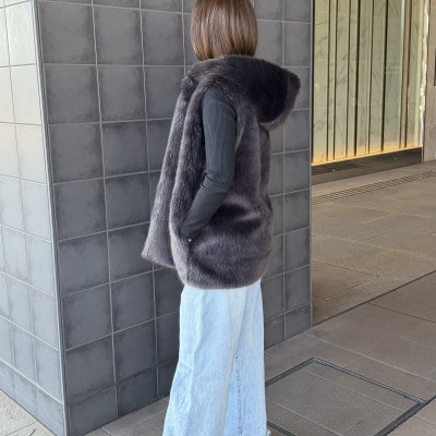 OKADA TEXTILE フード付きエコファーベスト  チャコールグレー【1718323】