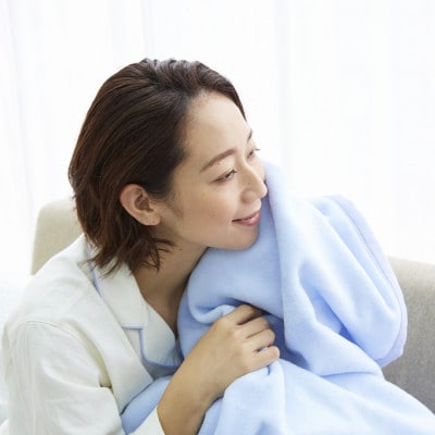 贈答用 ひざ掛け ブランケット 綿毛布 ハーフサイズ 綿100% ブルー【1261755】