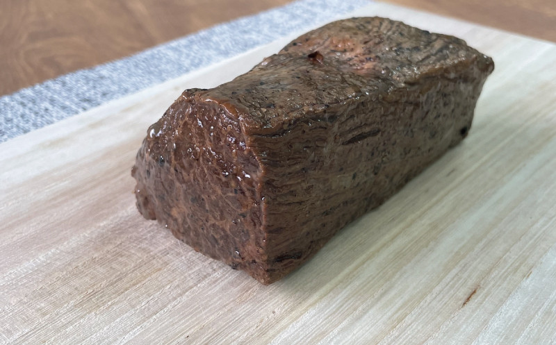 熊野牛ローストビーフ　約300g / 牛肉 ブロック 塊 肉 ローストビーフ 国産 和牛 ギフト 国産ローストビーフ モモ肉