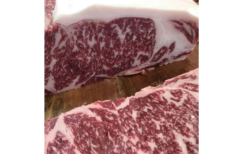 プレミアム熊野牛 サーロインステーキ　３８０ｇ / ステーキ 牛肉 肉 牛 サーロイン 和牛 ステーキ肉 贈り物
