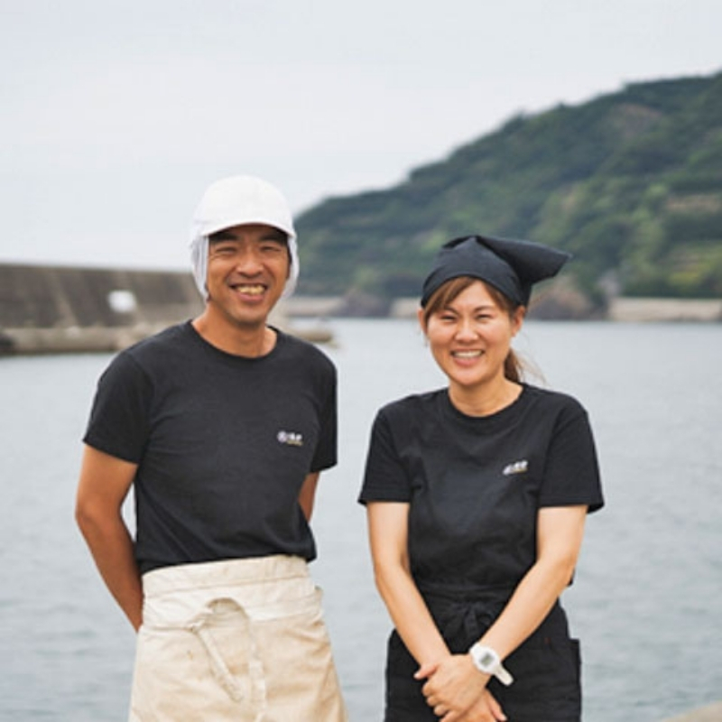 特上茹でたて釜揚げしらす　木箱入り1kg【冷蔵】無添加・無着色 しらす シラス 釜揚げ 冷蔵