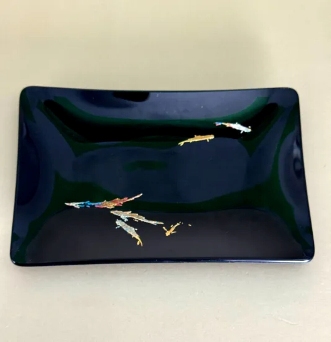 角小皿 鯉 漆黒 ［NF134］