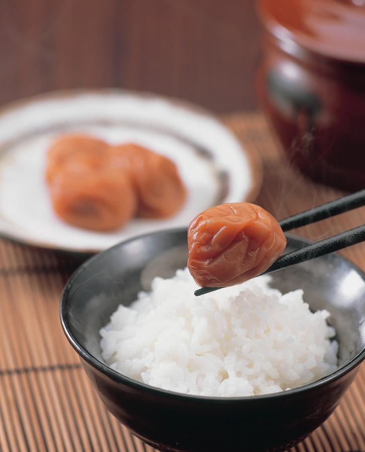 【ギフト用】高級南高梅食べ比べ4種計1kg入 紀州塗箱 網代模様仕上 【SW91】