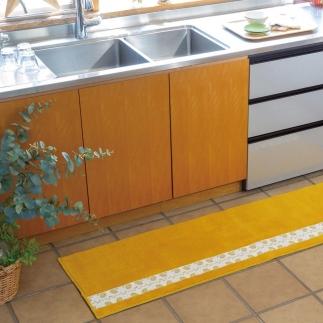 フィンランドの「幸せを運ぶ鳥」小鳥柄のキッチンマット120cm イエロー