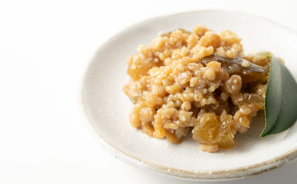 AH6009n_ 紀州湯浅より昔ながらの製法にこだわった 手作り 金山寺みそ 1080g(540gカップ×2個)【金山寺みそ 径山寺味噌 おかず味噌 国産】