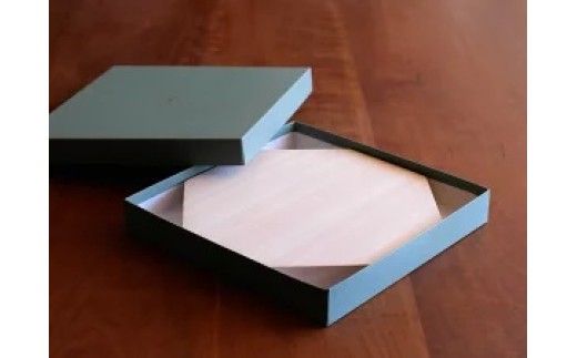 紀州広川産百年檜（ひのき）の八辺 まな板(中） / ヒノキ 【ths902-hachi-m】