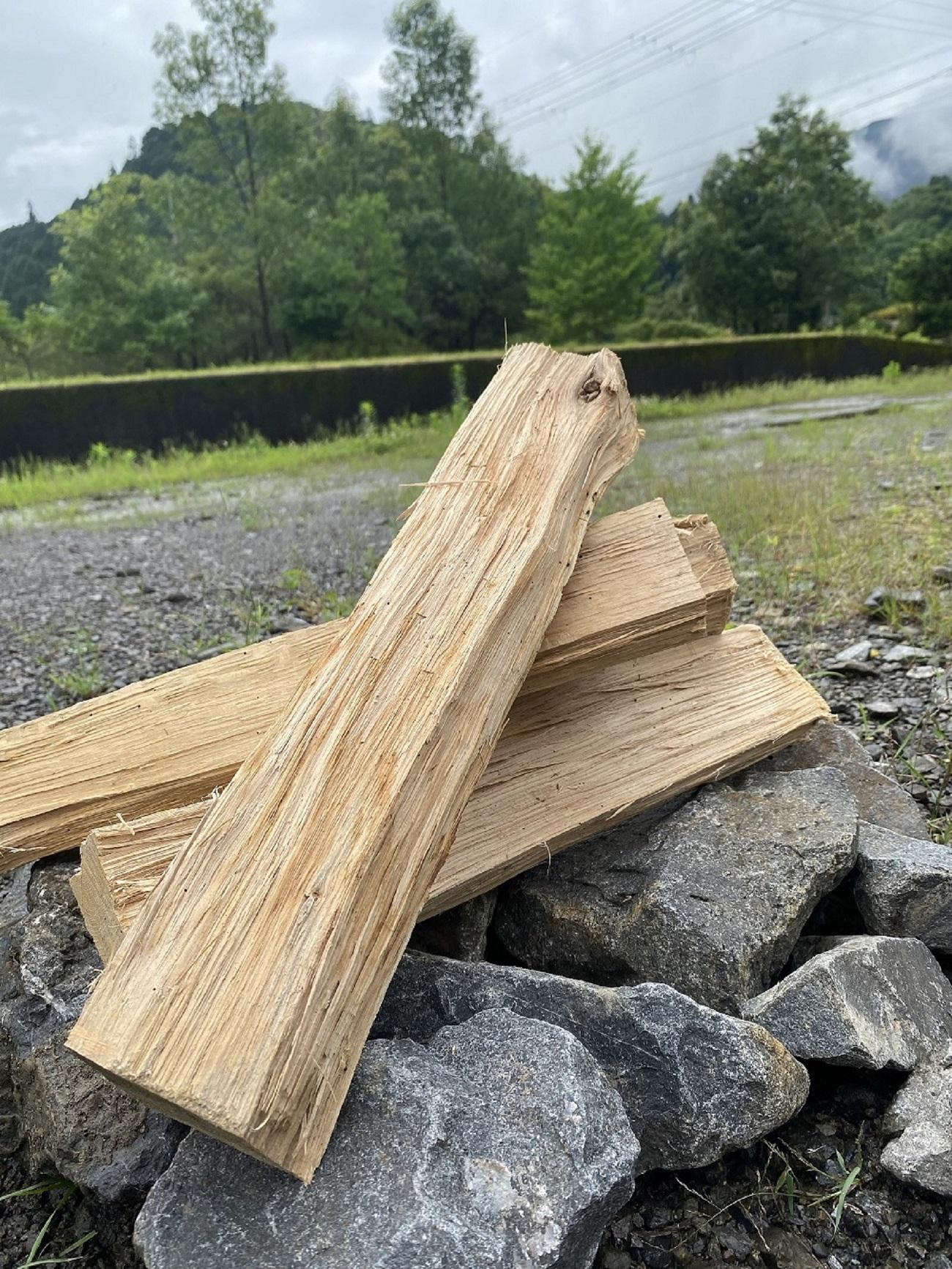 しみずのナラ薪 約20kg 【広葉樹乾燥薪】　　