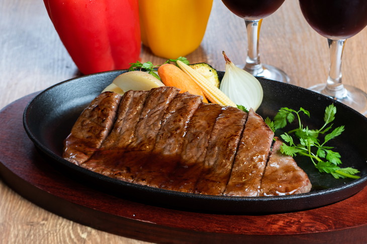 高級和牛「熊野牛」特選サーロインステーキ 340g（170g×2枚）〈4等級以上〉◇｜牛肉 ビーフ 国産 BBQ 冷凍便 厳選
※離島への配送不可
※着日指定不可