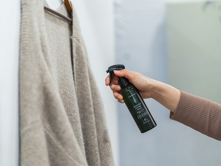 IKONIH エッセンシャルひのきミスト 1本 ｜ おもちゃ 子供 こども オモチャ 玩具 プレゼント お祝い 木 出産祝い 安全 オーガニックトイ ファーストトイ 消臭 ひのき ミスト ヒノキ アイコニー