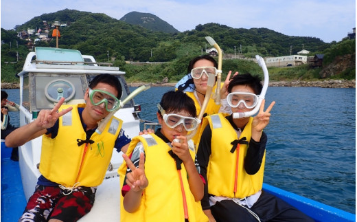 【2026年6月～10月】ボートシュノーケリングをプチクルーズ感覚で体験！ / スノーケリング 海 船 マリンスポーツ 体験 観光 レジャー アウトドア 和歌山県 由良町【scbs001】