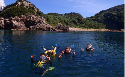 【2026年6月～10月】ボートシュノーケリングをプチクルーズ感覚で体験！ / スノーケリング 海 船 マリンスポーツ 体験 観光 レジャー アウトドア 和歌山県 由良町【scbs001】