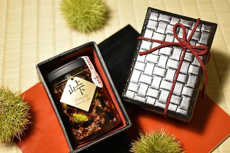 ナッツ・ドライフルーツの蜂蜜漬【峠プレミアム 玄（KURO）】〜熊野古道 峠の蜂蜜×ナッツ・ドライフルーツ 【SW14】