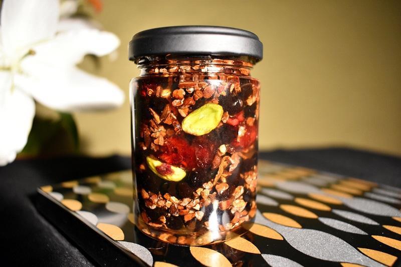 ナッツ・ドライフルーツの蜂蜜漬【峠プレミアム 玄（KURO）】〜熊野古道 峠の蜂蜜×ナッツ・ドライフルーツ 【SW14】