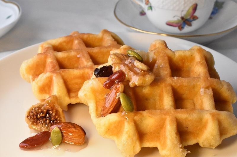 ナッツ・ドライフルーツの蜂蜜漬【峠プレミアム 玄（KURO）】〜熊野古道 峠の蜂蜜×ナッツ・ドライフルーツ 【SW14】