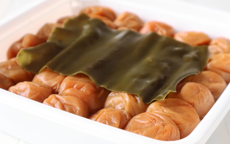 特選A級 昆布入り こんぶ梅干し 900g　kishusogo003B