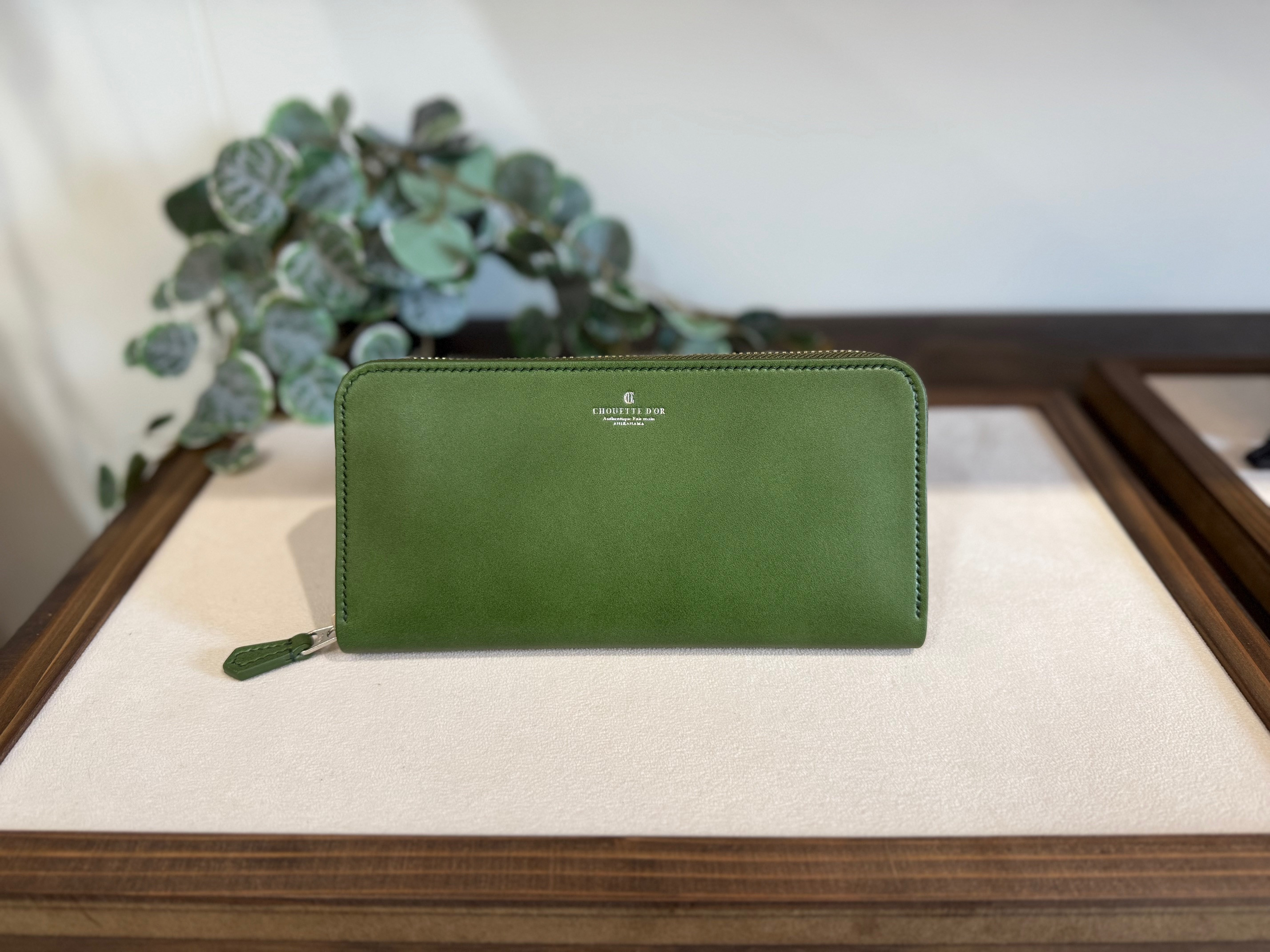 革職人が作った牛革ラウンドファスナー長財布［GRN］