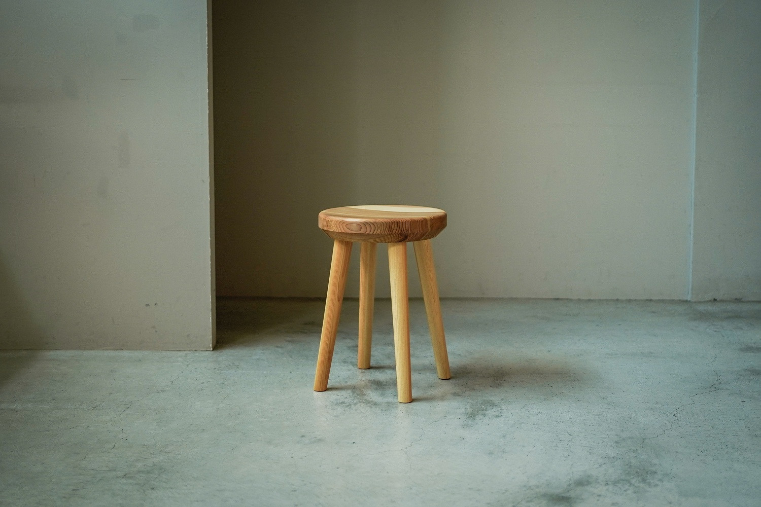 æã®äžžã¹ããŒã« 座é¢320mm à é«ã440mm