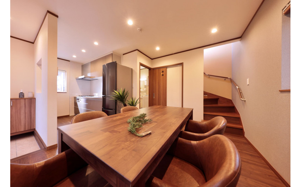 ãã¯ãªã¹ã¿ã«å¥èçœæµ äžã®è¡ãäžæ£è²žåå¥è(ãã¢å®¿æ³)ïŒ1æ³çŽ æ³ãŸãïŒ