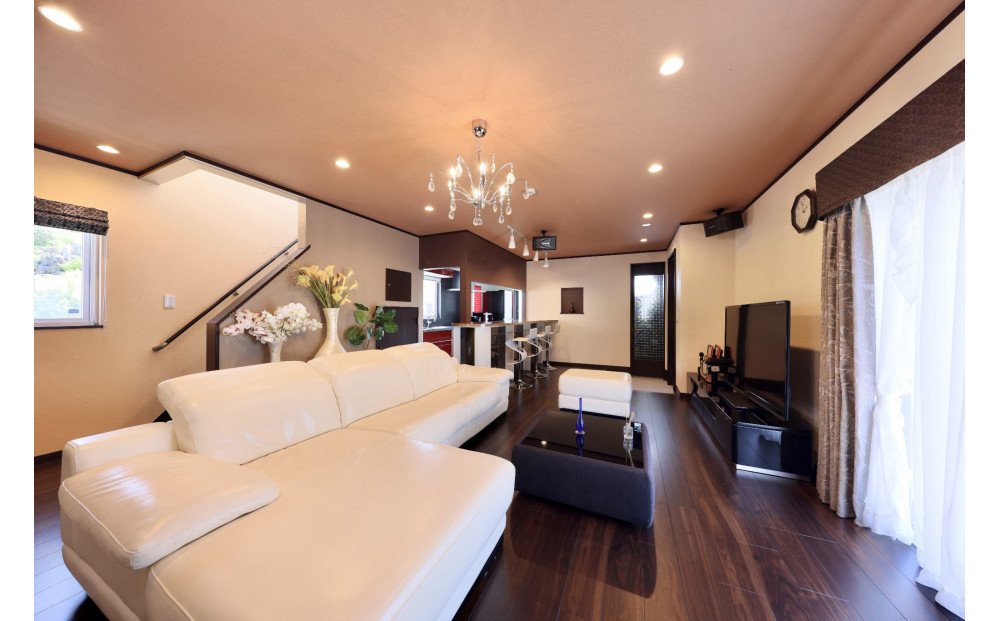 ãã¯ãªã¹ã¿ã«å¥èçœæµ äžã®è¡ãäžæ£è²žåå¥è(ãã¢å®¿æ³)ïŒ1æ³çŽ æ³ãŸãïŒ