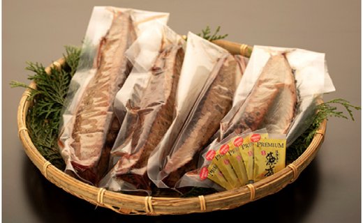 黄金藁焼き一本釣り鰹タタキ 1kgと藻塩(5パック)のセット【1か月以内に発送】【nks102B】