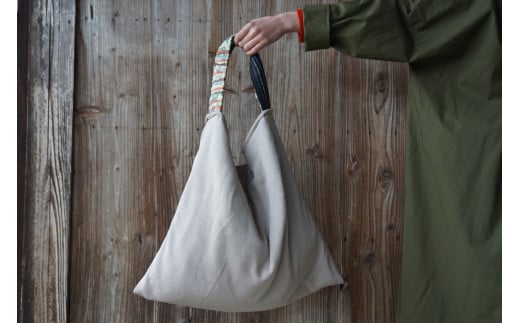 【想い出の布でお作りする世界に1つのomoide bag】裂き織り ワンハンドル ショルダーバッグ 想い出 島根県松江市/covaci MAJIBON [ALAR001]