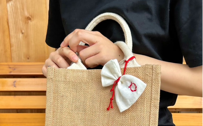 「大切な方」と、「ご縁を結びたいあの人」と、渡したいお相手とのお揃い2個セット！神の宿る神聖な植物・出雲真菰(まこも)のしめ縄で作られた唯一無二のお守り　島根県松江市/結ぶクリエイション [ALIE002]