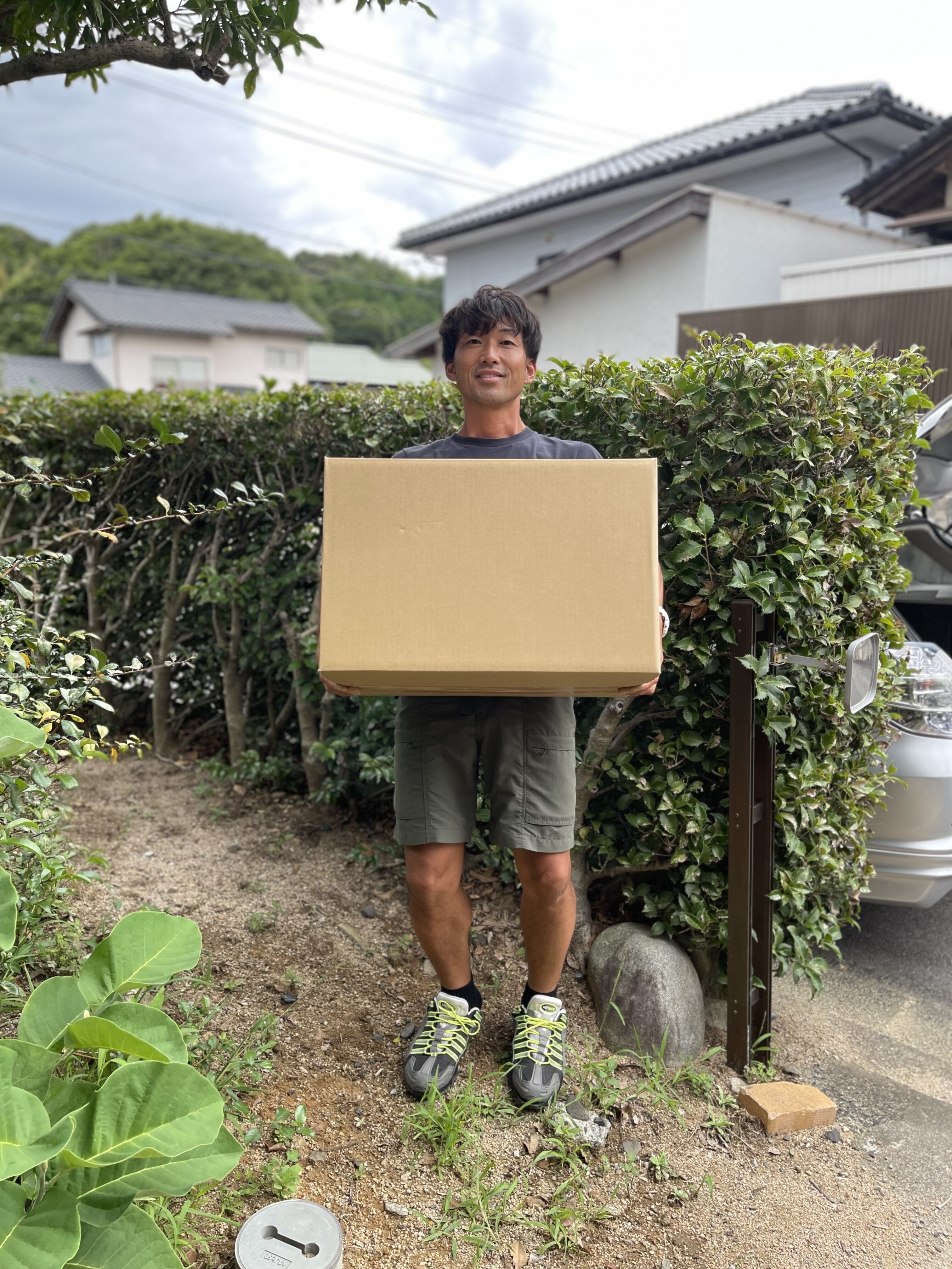 燃えやすいスギ柱の端材を使用！大工さんの薪 約25kg 140サイズ段ボール1箱(重量160サイズ相当) 島根県松江市/やおら林業舎 [ALFB001]