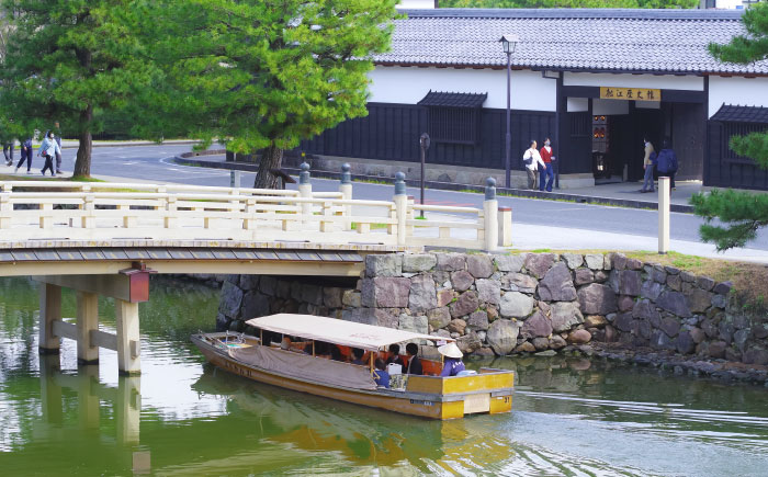 ゆったり松江満喫プラン！【人力車貸切プラン・人力車で巡る松江の旅60分コース】（60分・2名様/1台）島根県松江市/水の都を走る人力車「まつ笑」 [ALGR006]