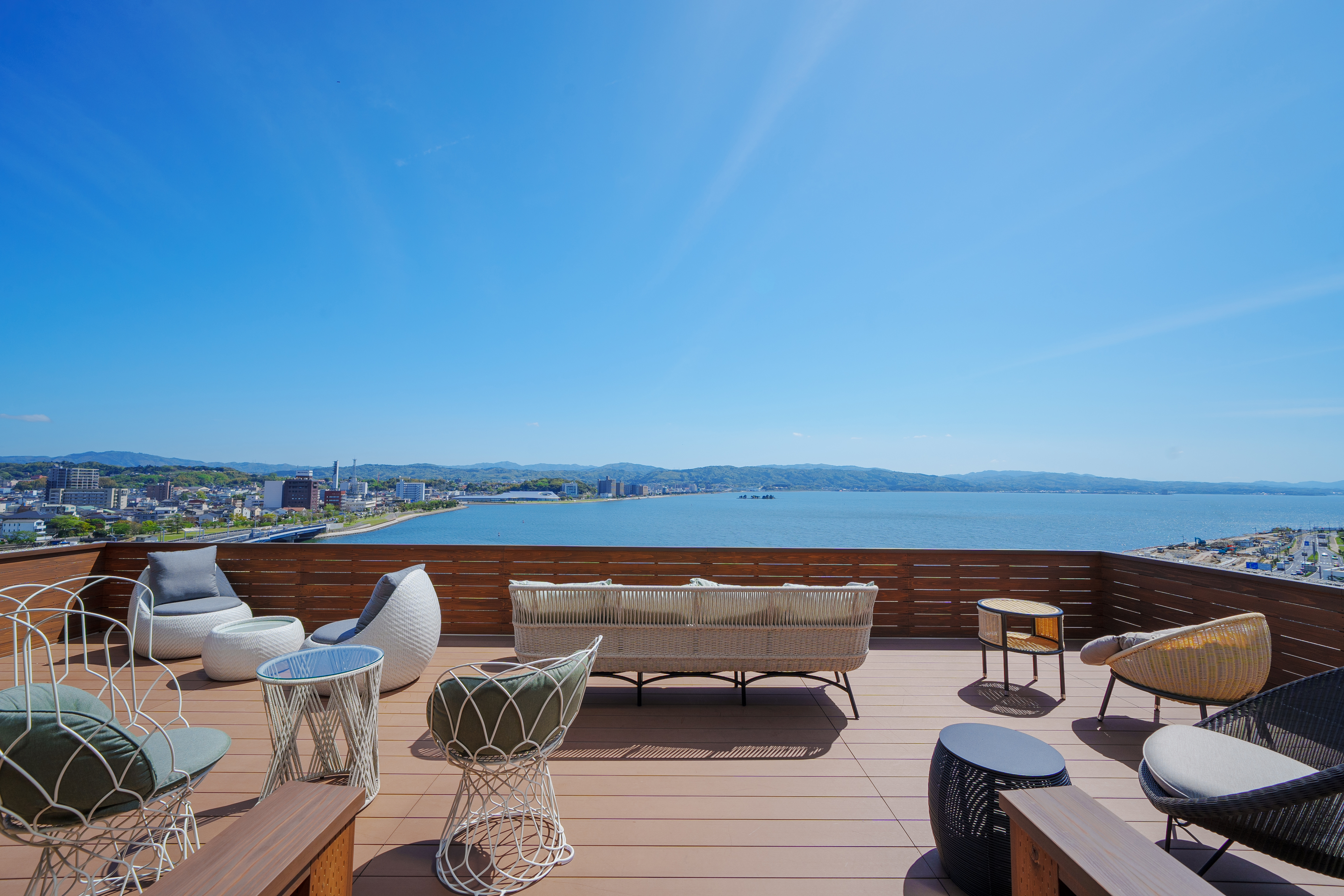 松江ニューアーバンホテル温泉内風呂付き客室「湖夕」1泊2食ペア宿泊プラン(スカイトップテラス利用可) 島根県松江市/浅利観光株式会社 [ALAB003]