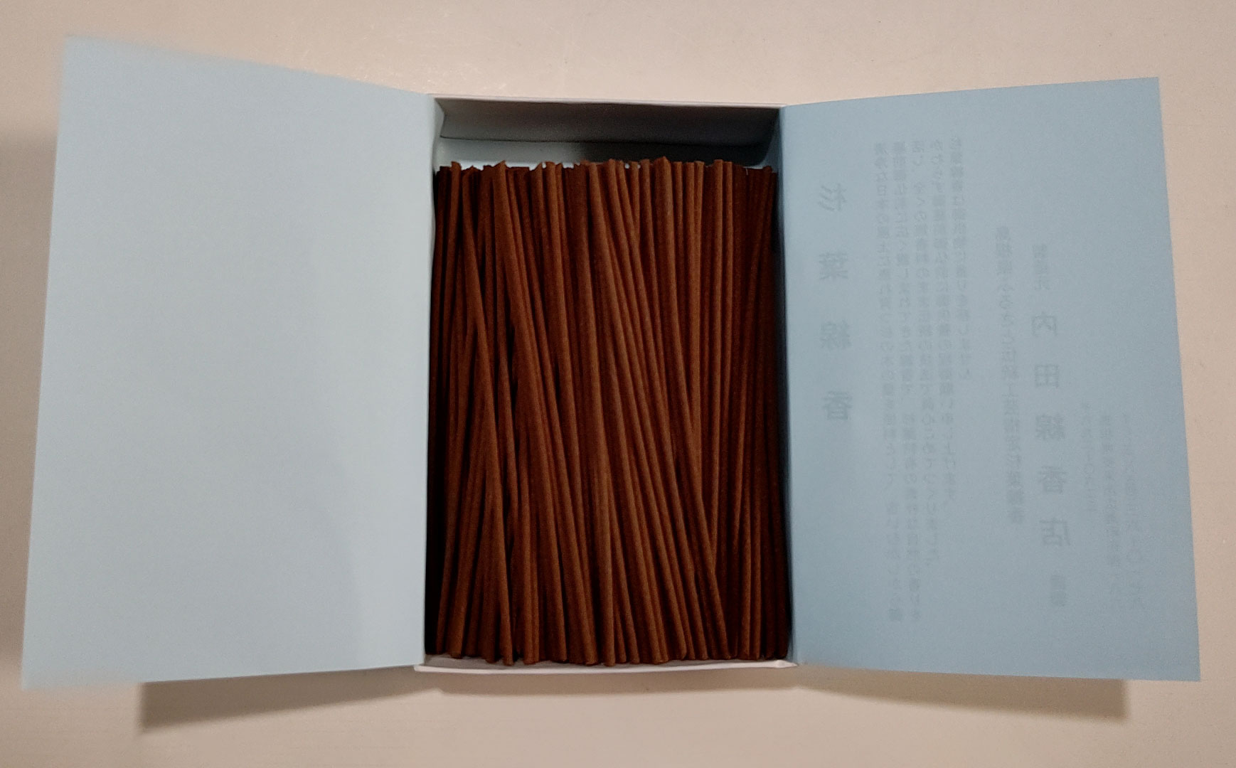 【定期便】「杉葉線香」（無着色）2箱セット（3ヵ月ごと×4回）