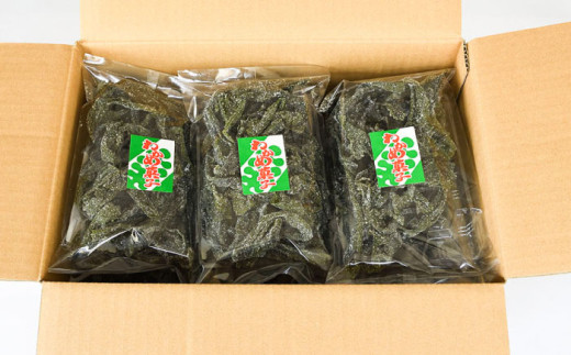 駄菓子 西八製菓 わかめ菓子 65ｇ×16袋 だがし おやつ 和菓子 菓子 わかめ ワカメ 海藻 ヘルシー お菓子 伝統菓子 懐かしい スイーツ  お取り寄せ ご当地 人気 おすすめ 65g 16袋 16個 大容量 セット 詰め合わせ まとめ買い 珍味 昔ながらの味 おつまみ つまみ 健康志向 食物繊維 ミネラル 送料無料 茎わかめ 島根県雲南市/西八製菓株式会社 [AICA003]