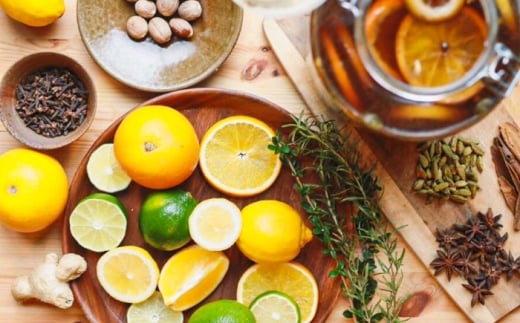 スパイス 希釈用スパイスドリンクシロップ クラフトコーラ チャイ 100ml×3本セット 手作り ジュース ソフトドリンク 飲料 健康 ドリンク  炭酸 スパイス ハーブ 飲料 健康 美容 シロップ 希釈 お手軽 便利 セット デザート クラフトお取り寄せ 飲み比べ 詰め合わせ 人気 おすすめ ご当地 クラフトコーラ 島根県雲南市/出雲SPICE LAB. [AIAD007]