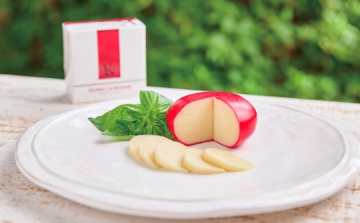 乳製品 きすきのナチュラルチーズとバターセット｜チーズ バター セット 乳製品 人気 詰め合わせ ゴーダチーズ ゴーダ ナチュラルチーズ イズモ・ラ・ルージュ プロボローネ 濃厚バター 木次乳業 きすき 冷蔵 産地直送 お取り寄せグルメ ご当地グルメ ご当地チーズ 国産 国内製造 美味しい おつまみ つまみ 濃厚 マイルド 熟成 おすすめ?島根県雲南市/木次乳業有限会社 [AIBH038]