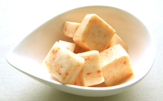 チーズ ヤマタノオロチーズ 1個 40g | チーズ 乳製品 人気 おすすめ ヤマタノオロチ 八岐大蛇 ハードチーズ 40g 1個 ナチュラルチーズ 木次乳業 きすき 冷蔵 産地直送 お取り寄せグルメ ご当地グルメ 国産 国内製造 美味しい おつまみ つまみ ワインのお供 日本酒のお供 濃厚 旨味 熟成 長期熟成 人気 おすすめ 島根 雲南 島根県雲南市/木次乳業有限会社 [AIBH020]