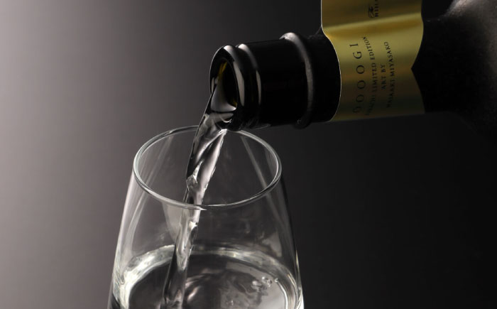 【特別限定酒】理八 おをおおぎ 化粧箱入り（500本限定生産）日本酒 酒 お土産 プレゼント 島根県雲南市/株式会社田部竹下酒造 [AIBE008]