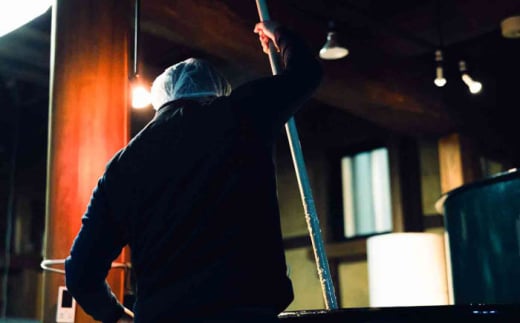 【10個限定】【2026年2月初旬以降順次発送】日本酒 理八 The RIHACHI 純米吟醸 酵母901号 720ml(化粧箱入り) お酒 アルコール 純米吟醸酒 720ml 4合瓶 化粧箱入り 箱入り ギフト 贈り物 贈答 プレゼント お祝い お歳暮 お中元 記念日 誕生日 地酒 酵母 華やか 香り 冷酒 人気 おすすめ 島根県雲南市/株式会社田部竹下酒造 [AIBE002]