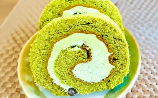 【全2回定期便】奥出雲の美味しいお茶のおやつセット（お茶アイス9個・茶ロールケーキ3本・茶団子5串×2）お茶 アイス アイスクリーム ロールケーキ お団子 和スイーツ 詰め合わせ 食べ比べ ギフト お土産 島根県雲南市/株式会社藤原茶問屋 [AIAY013]