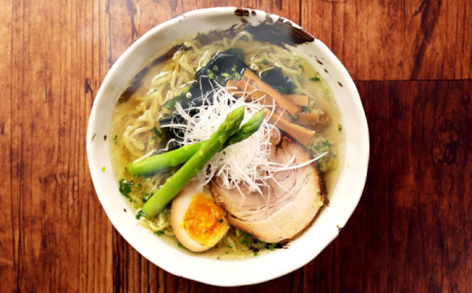 ラーメン ご当地こだわり山陰拉麺三昧 6食セット | ご当地 こだわり 山陰 拉麺 国産 飛魚 蜆 大山鶏 とり ラーメン 生ラーメン ちぢれ麺 特産 麺 ご当地 セット 島根  美味しい 便利 セット ギフト かんめん 食材 人気 家庭用 お取り寄せ グルメ ラーメン お昼ご飯 夜食 島根グルメ 中華 麺食品  絶品 こだわり 島根県雲南市/株式会社出雲たかはし [AIAM009]