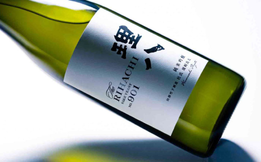 【10個限定】【2026年2月初旬以降順次発送】日本酒 理八 The RIHACHI 純米吟醸 酵母901号 720ml(化粧箱入り) お酒 アルコール 純米吟醸酒 720ml 4合瓶 化粧箱入り 箱入り ギフト 贈り物 贈答 プレゼント お祝い お歳暮 お中元 記念日 誕生日 地酒 酵母 華やか 香り 冷酒 人気 おすすめ 島根県雲南市/株式会社田部竹下酒造 [AIBE002]