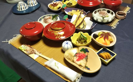 チケット 回遊式日本庭園「石照庭園」茶懐石ペアチケット ペアご招待 旅行 ツアー 体験 日本庭園  ご褒美 旅 お庭 回遊式 庭園 和 懐石 和食 観光 思い出 ギフト 贈り物 贈答品 人気 おすすめ 島根県 雲南市 春 夏 秋 冬 四季 季節 花 木 シャクナゲ 石楠花 エビネラン 滝 花しょうぶ 花菖蒲 ハナショウブ 紅葉 もみじ 四季折々 癒し 島根県雲南市/石照庭園 [AIAC003]
