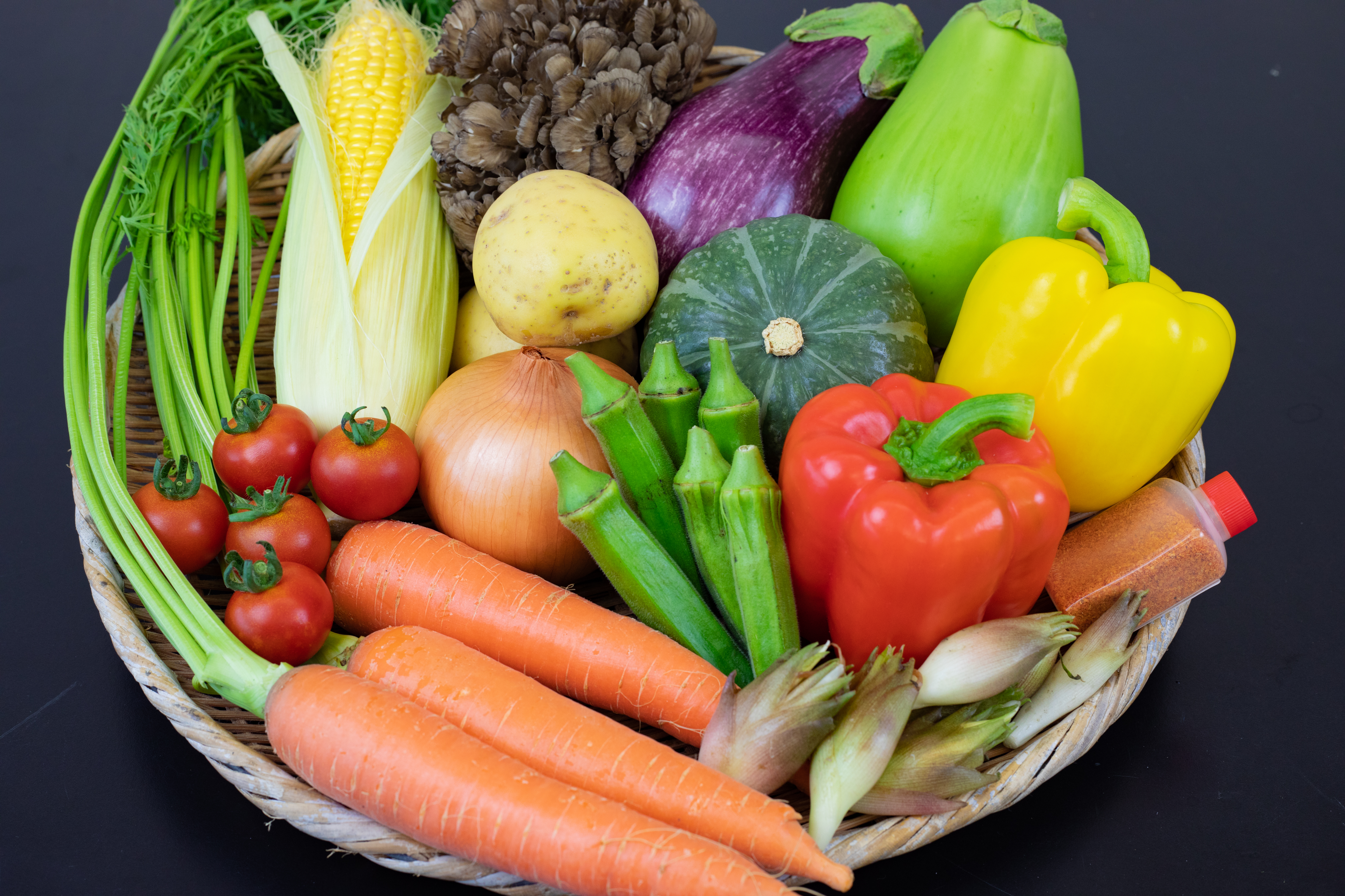 【期間限定】高原の町「飯南町」旬のお野菜セット～いっぺんたべてみんさい♪【 新鮮野菜 高原野菜 旬 特産品 お取り寄せ 少量多品種 少量多品目 おまかせ】