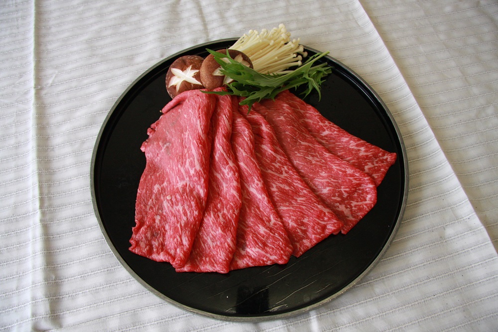 奥出雲和牛 赤身すきやき用 300g ×５回 【しまね和牛 黒毛和牛 自宅用 冷蔵 チルド 赤身 すきやき スライス 日時指定 定期便 Ｄ-16】
