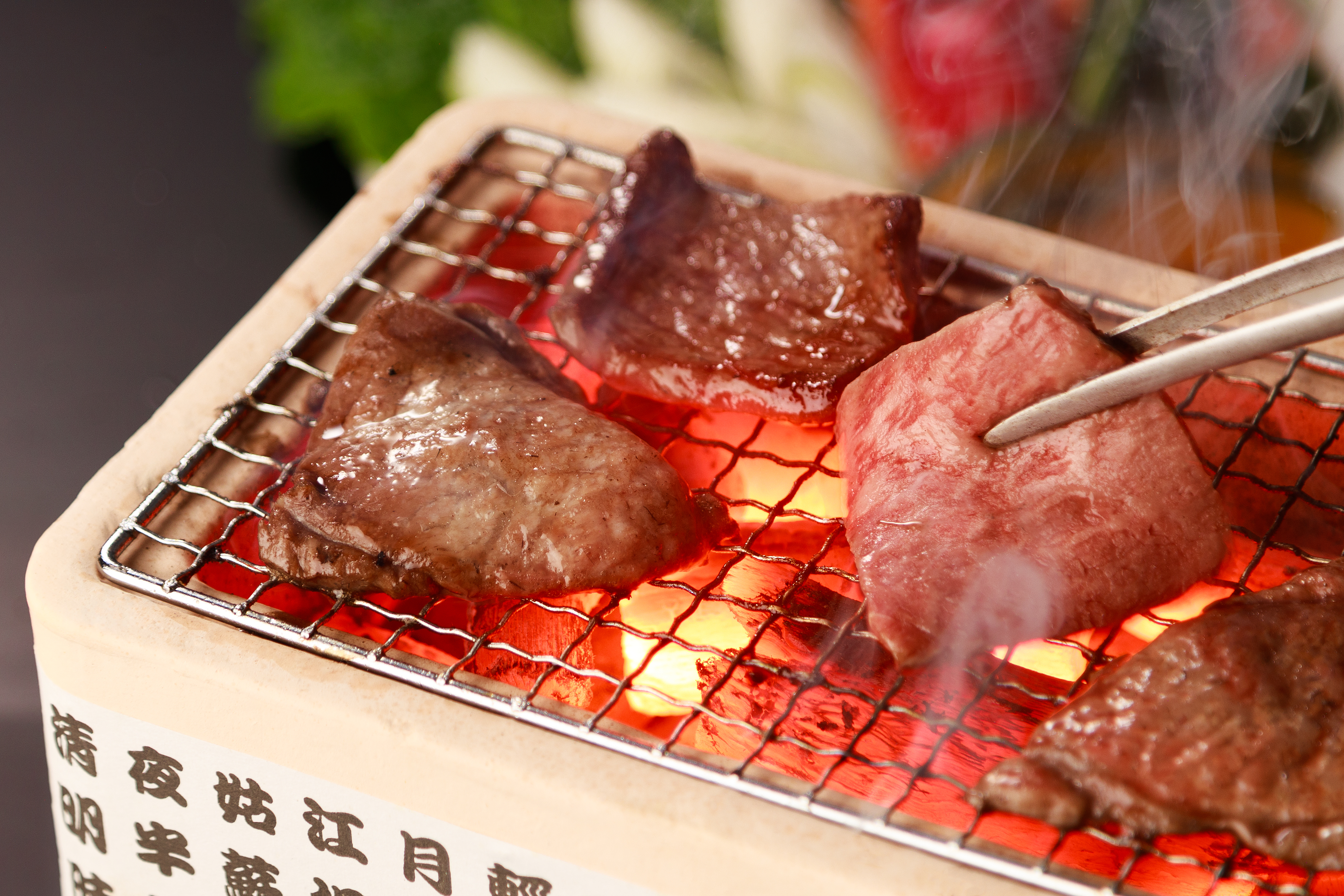 奥出雲和牛 赤身焼肉用 300g ×５回 【しまね和牛 黒毛和牛 赤身 焼肉 BBQ 冷蔵 チルド 日時指定 定期便 Ｄ-17】