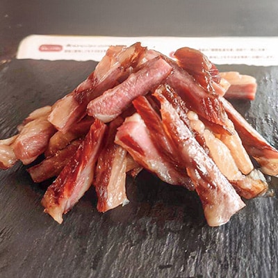 津山名物 いぶし銀の干し肉食べ比べ500g(モモ・ひわら) 津山に伝わる独自の文化で育った熟成肉【配送不可地域：離島】【1559959】