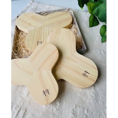 桧のトリベット　ミドルサイズ　《2023グッドデザイン賞受賞》【1631034】