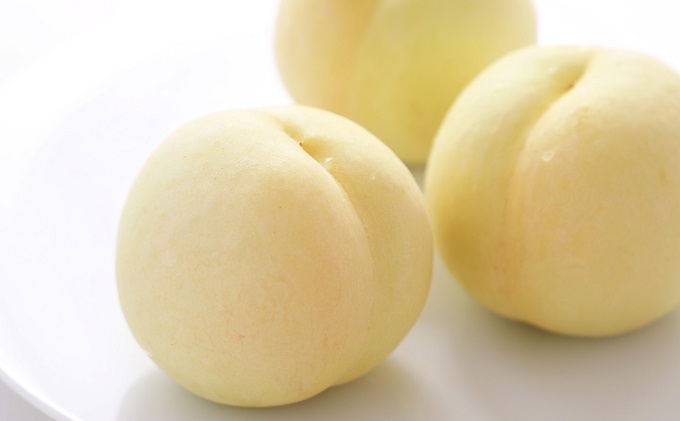 桃 ぶどう 2026年 先行予約 果物 味比べ三昧 岡山 白桃 2玉 等級：ロイヤル（1玉220g以上）ニュー ピオーネ 1房 380g以上 詰合せ もも 葡萄 岡山県産 国産 フルーツ 果物 ギフト 岡山の桃 岡山の葡萄 食べ比べ 